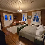 Skjerjehamn Hotel *