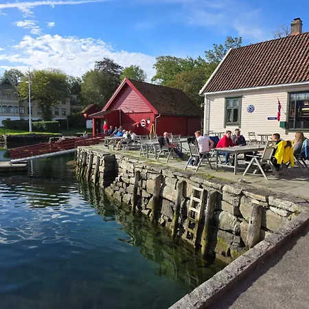 Skjerjehamn *