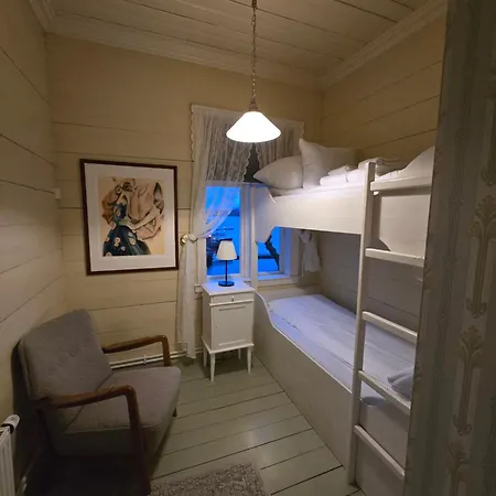 Skjerjehamn * Anneland