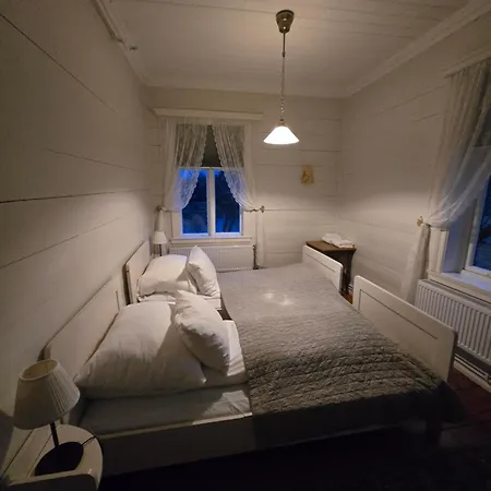 Hotel Skjerjehamn *