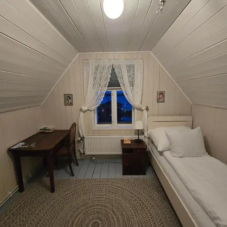 Hotel Skjerjehamn *