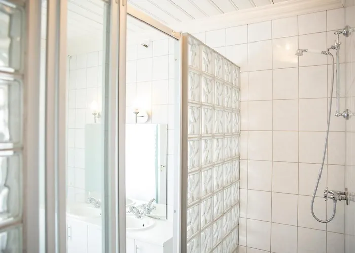 Skjerjehamn Hotel Anneland